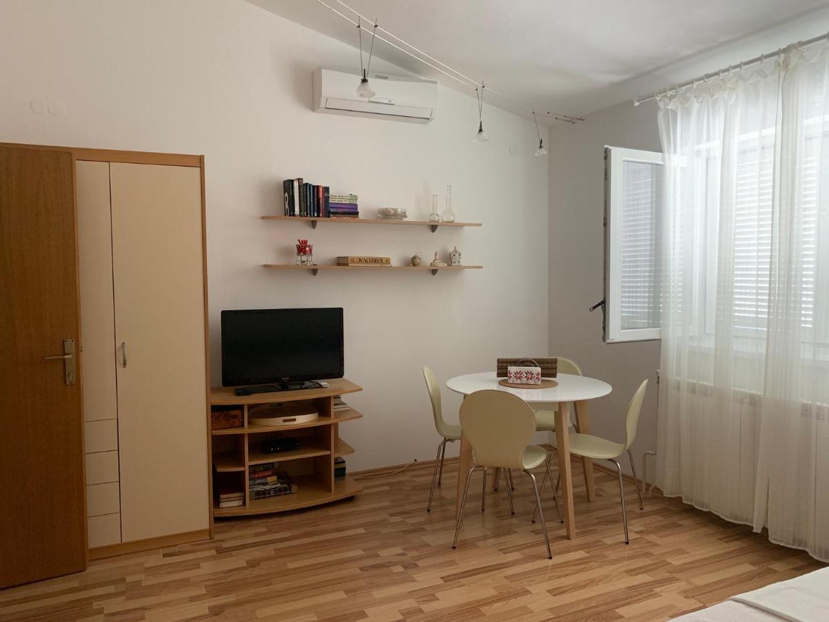 N&N Apartments Jadranovo Exterior photo